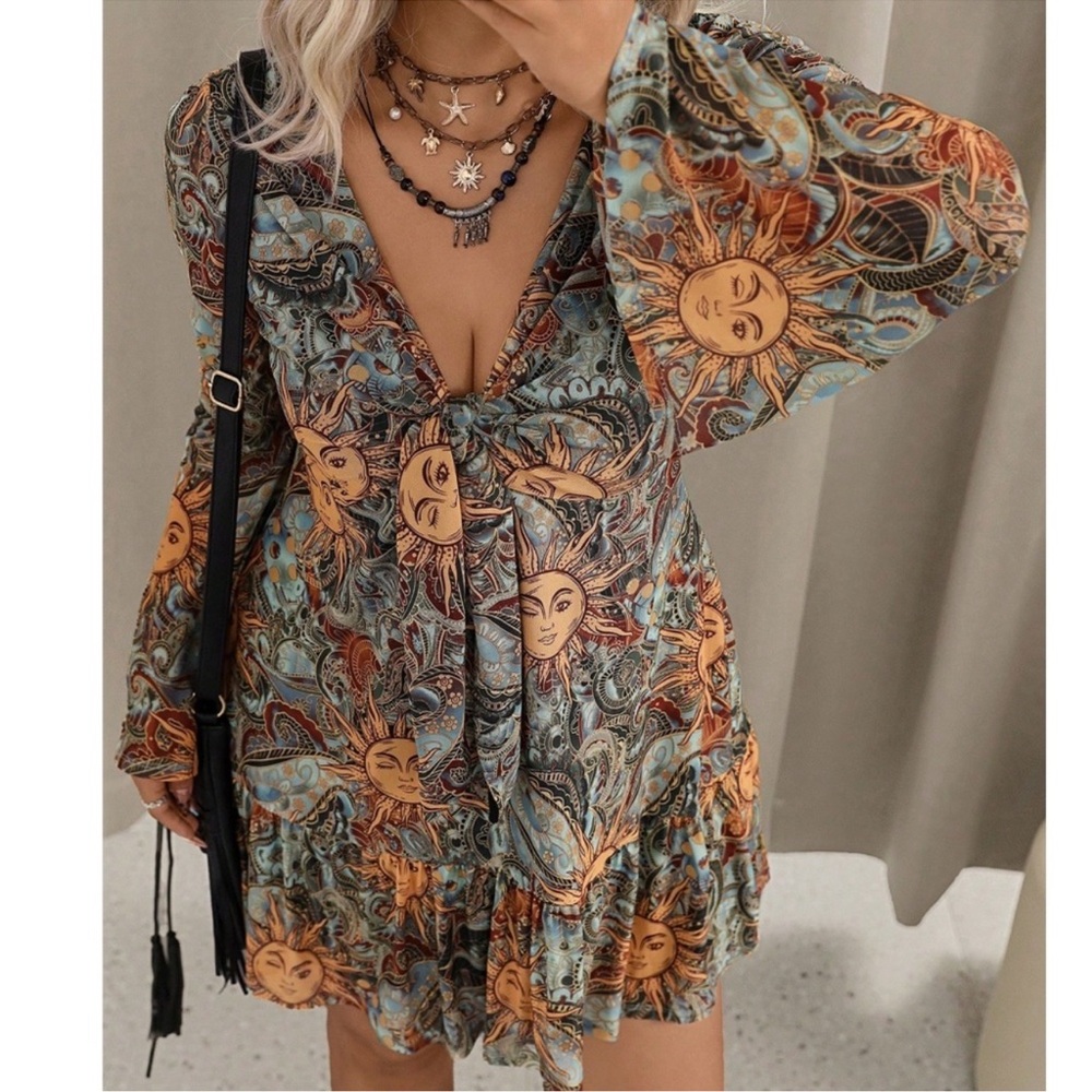 Plus All Over Print V Neck Ruffle Hem Bell Sleeve Dress 1X 2X 3X 4X